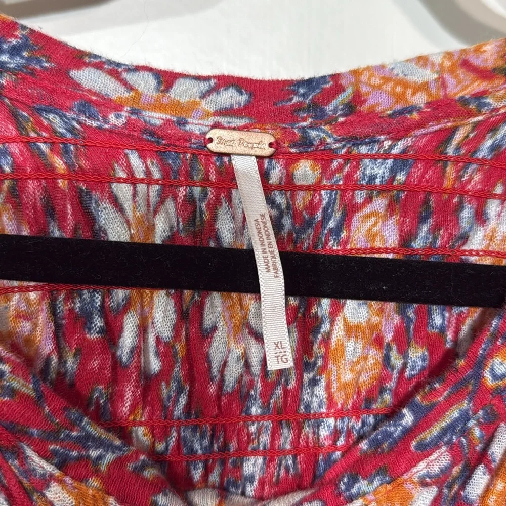 Free People Floral Red Floral Raw Hems Smocked Angel Sleeve Women's Top Size XL - Picture 2 of 9